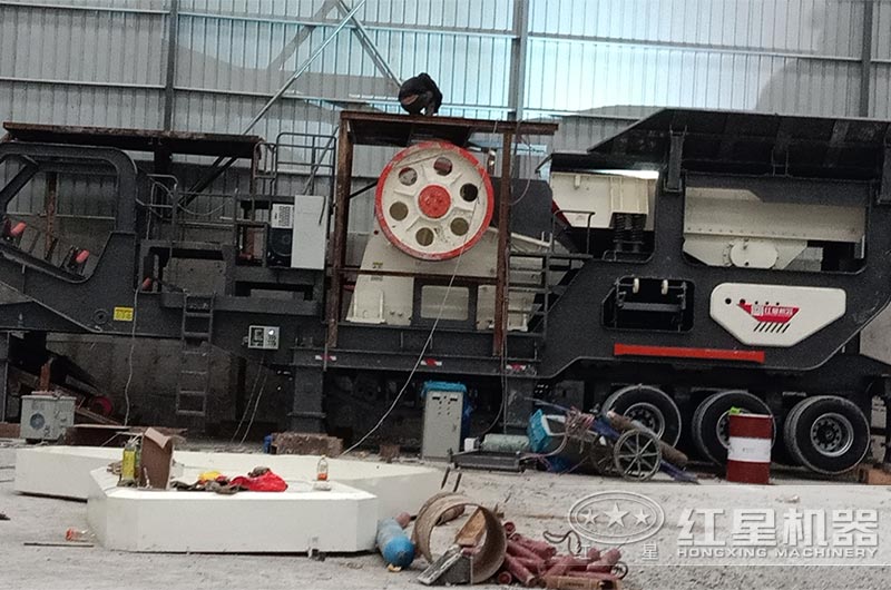 輪胎移動顎式破碎機 輪胎移動顎式破碎機