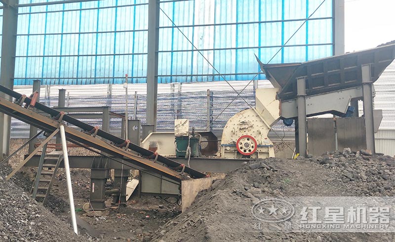 礦渣破碎機(jī)現(xiàn)場(chǎng) 礦渣破碎機(jī)現(xiàn)場(chǎng)