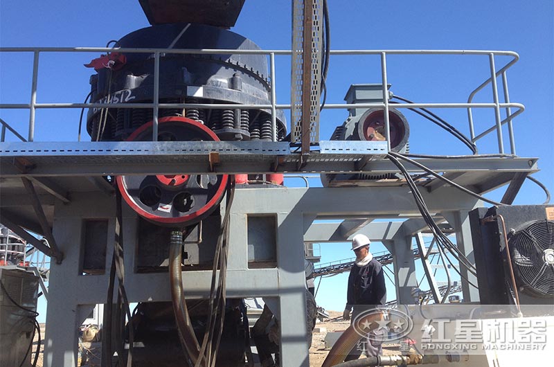 φ1200圓錐破碎機 φ1200圓錐破碎機