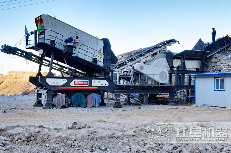 移動錘式破碎機處理煤矸石現場