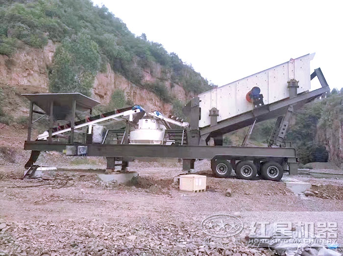 小型車載碎沙機作業(yè)現(xiàn)場