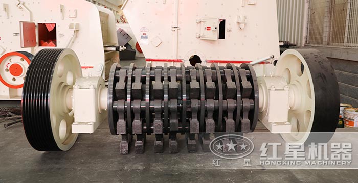 錘式破碎機內(nèi)部轉(zhuǎn)子 錘式破碎機內(nèi)部轉(zhuǎn)子