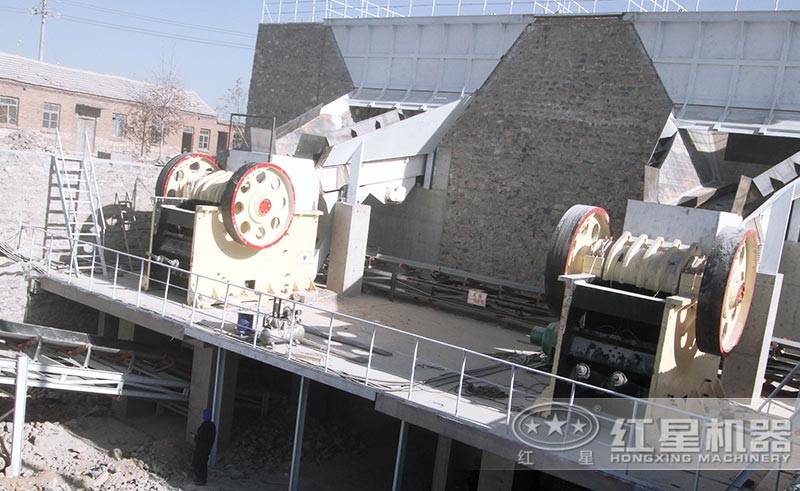 安徽花崗巖破碎制砂生產(chǎn)線安裝現(xiàn)場 安徽花崗巖破碎制砂生產(chǎn)線安裝現(xiàn)場