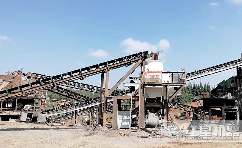 沖擊式粉碎機(jī)安裝現(xiàn)場(chǎng)