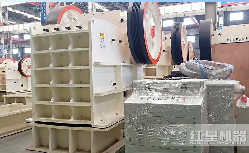 顎式破碎機(jī)處理量較大