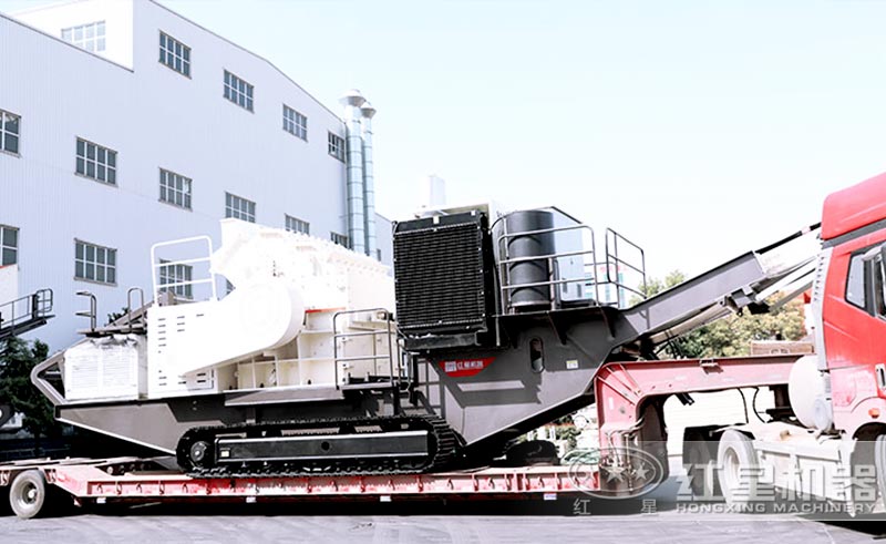 客戶定制的時(shí)產(chǎn)300噸的履帶式移動(dòng)破碎機(jī)發(fā)貨圖