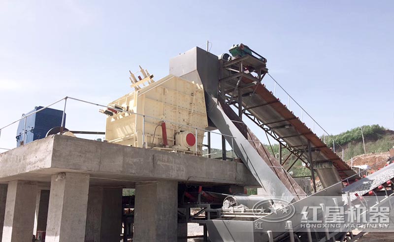 固定反擊式制砂機安裝現場