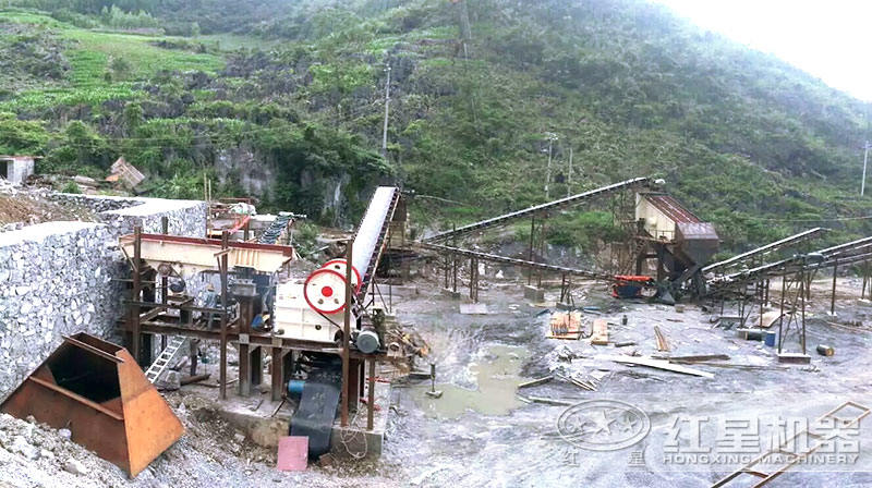 小型顎式粉碎機客戶現場二