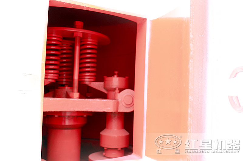 雷蒙磨粉機(jī)細(xì)節(jié)