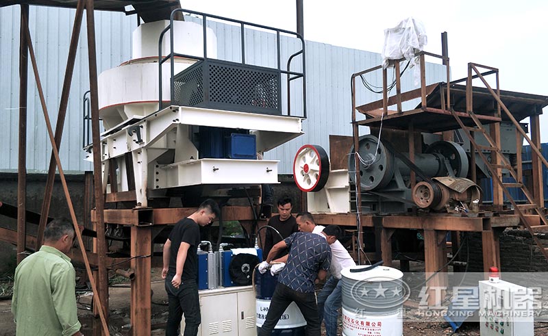 配置較簡(jiǎn)單的生產(chǎn)線安裝現(xiàn)場(chǎng)