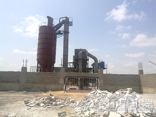 白云石雷蒙磨粉機客戶現場 白云石雷蒙磨粉機客戶現場