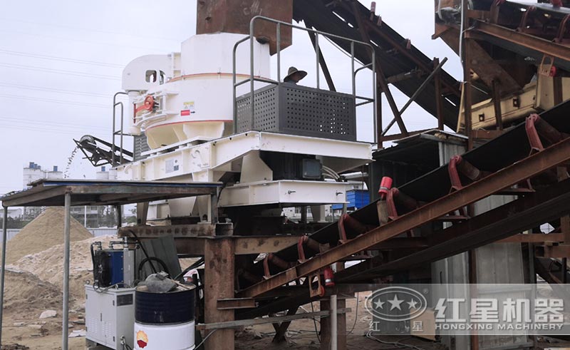 鵝卵石制砂機械設備安裝中