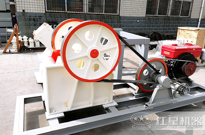 顎式柴油破碎一體機車間現貨