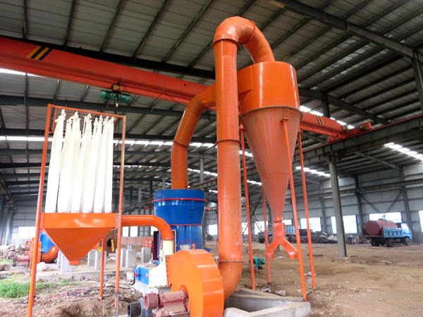 磨粉生產現(xiàn)場 磨粉生產現(xiàn)場