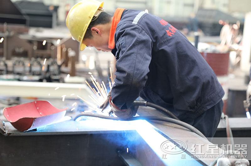 紅星機(jī)器集研發(fā)設(shè)計(jì)銷(xiāo)售為一體 紅星機(jī)器集研發(fā)設(shè)計(jì)銷(xiāo)售為一體