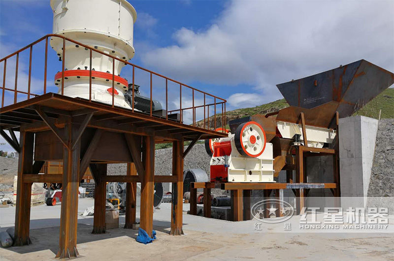 單缸圓錐破碎機生產(chǎn)現(xiàn)場