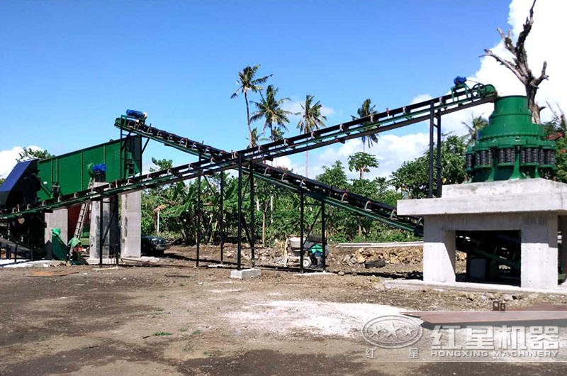 小型制沙現(xiàn)場(chǎng) 小型制沙現(xiàn)場(chǎng)