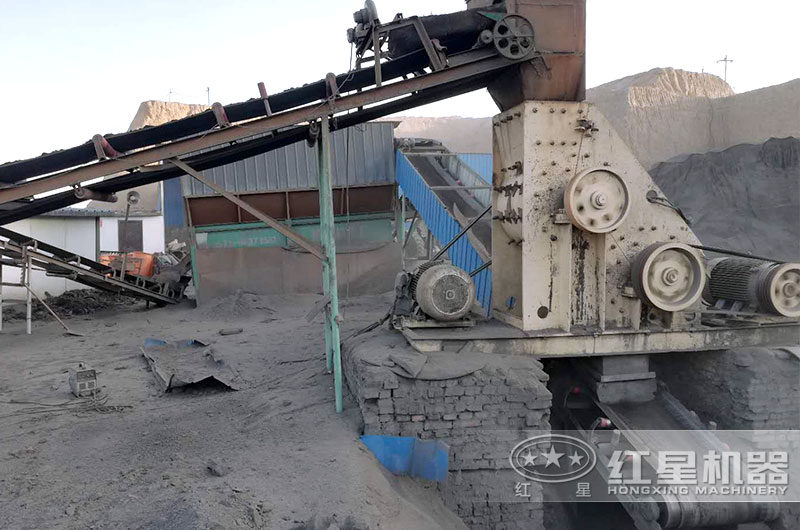 雙級破碎機(jī)現(xiàn)場實(shí)拍