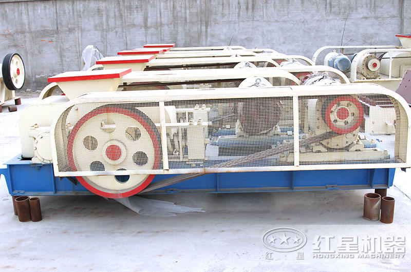 不同型號種類的對輥制砂機