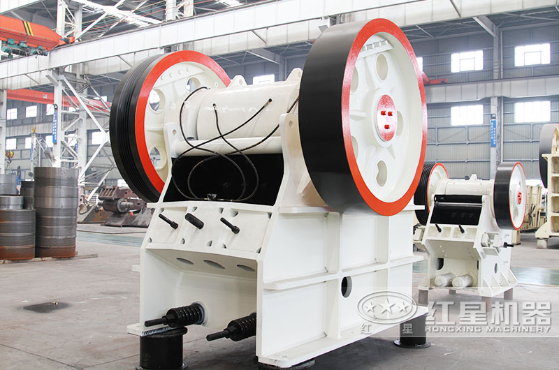 顎式破碎機車間現(xiàn)貨