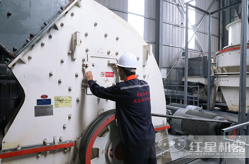 紅星技術人員到現場安裝維護 紅星技術人員到現場安裝維護