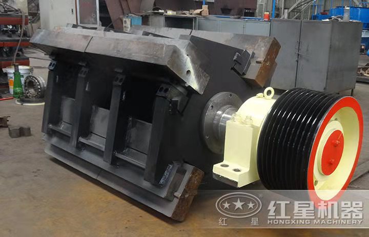 反擊式破碎機轉子及板錘 反擊式破碎機轉子及板錘