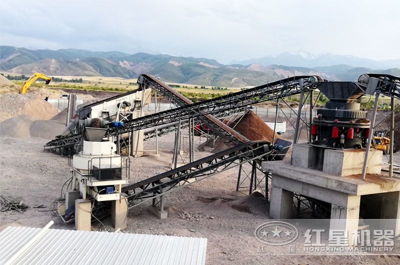 河卵石碎石制砂生產現場