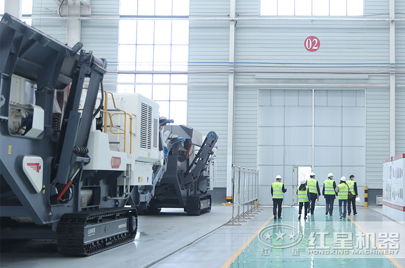 全移動鄂式破碎機 全移動鄂式破碎機