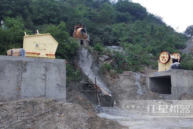 小型反擊式破碎機占地小好移動 小型反擊式破碎機占地小好移動