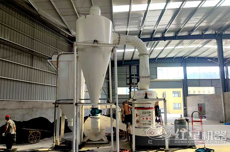 雷蒙磨粉機安裝現場 雷蒙磨粉機安裝現場