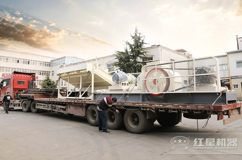 對輥破碎機發貨實拍