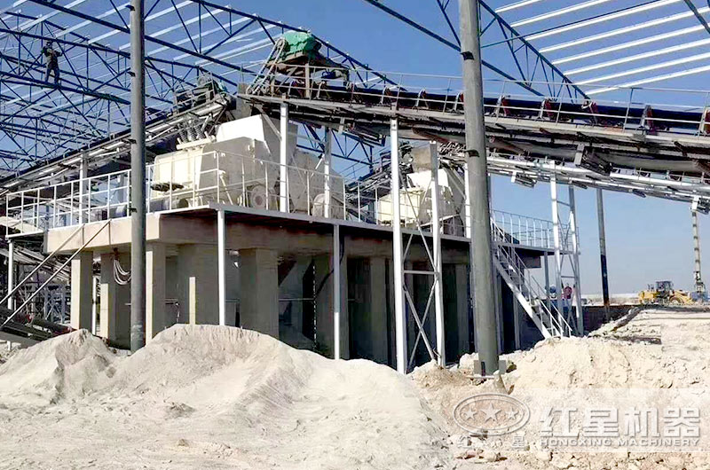 搭建篩分運(yùn)輸設(shè)備對石粉進(jìn)行回收