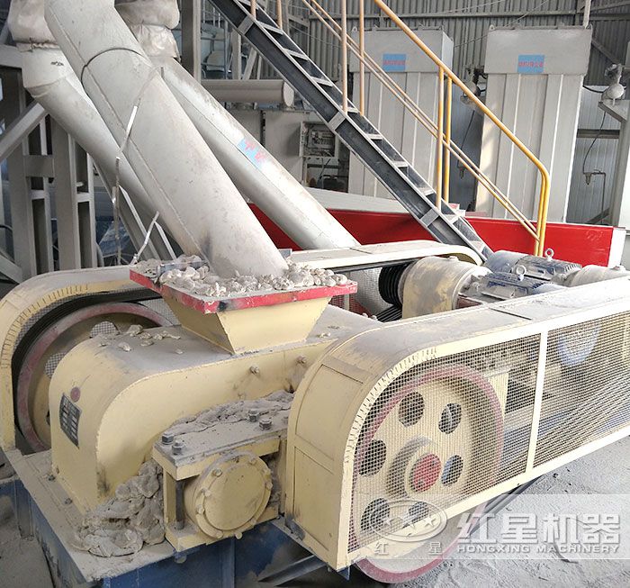 對輥式破碎機(jī) 對輥式破碎機(jī)