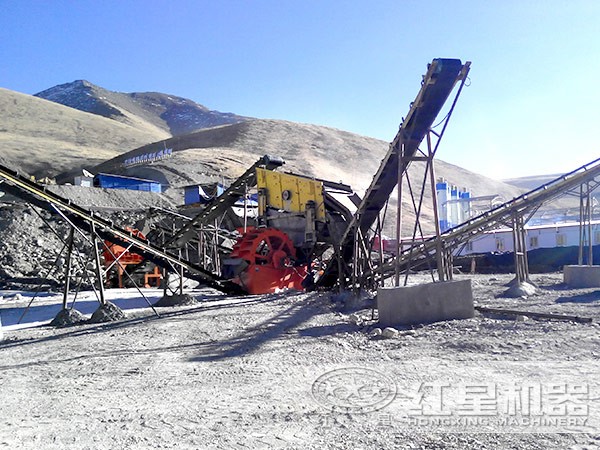 機(jī)制砂生產(chǎn)線---洗砂現(xiàn)場(chǎng)