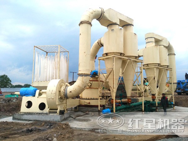 碳酸鈣粉加工生產(chǎn)現(xiàn)場 碳酸鈣粉加工生產(chǎn)現(xiàn)場