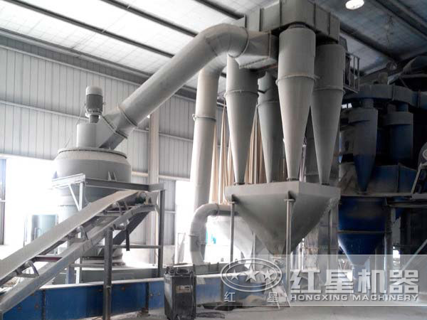 2500目磨粉機(jī)現(xiàn)場(chǎng)作業(yè)圖 2500目磨粉機(jī)現(xiàn)場(chǎng)作業(yè)圖