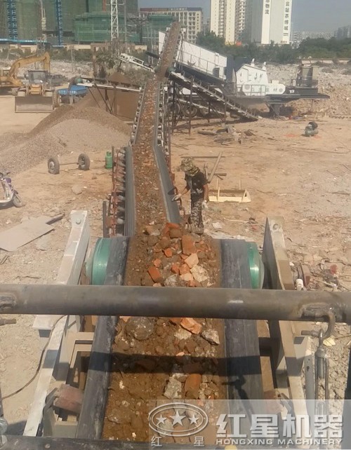 建筑垃圾破碎現場