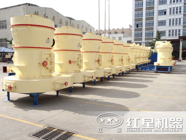 廠區(qū)排列整齊的5R立式磨粉機 廠區(qū)排列整齊的5R立式磨粉機