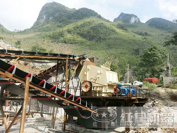 青石PF反擊式碎石機現場作業圖 青石PF反擊式碎石機現場作業圖