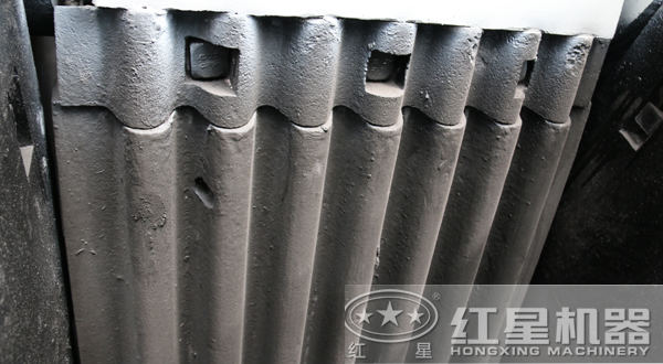 顎式破碎機(jī)顎板