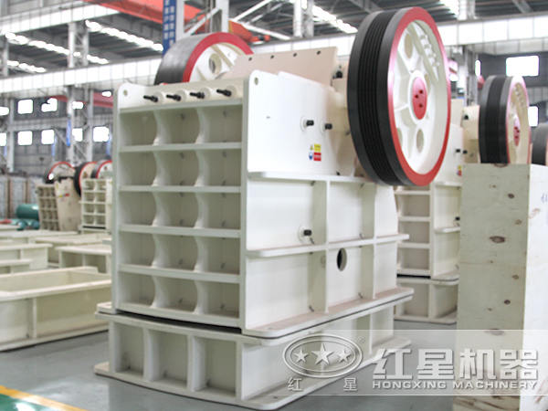 PE-900×1200顎式破碎機 PE-900×1200顎式破碎機