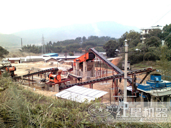 時產150--200噸青條石破碎機現場作業圖 時產150--200噸青條石破碎機現場作業圖