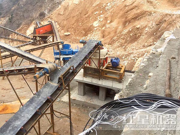 450噸石灰石制砂生產(chǎn)線現(xiàn)場(chǎng)作業(yè)圖