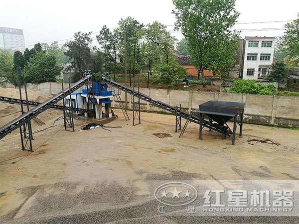 制砂機(jī)作業(yè)現(xiàn)場(chǎng)圖 制砂機(jī)作業(yè)現(xiàn)場(chǎng)圖