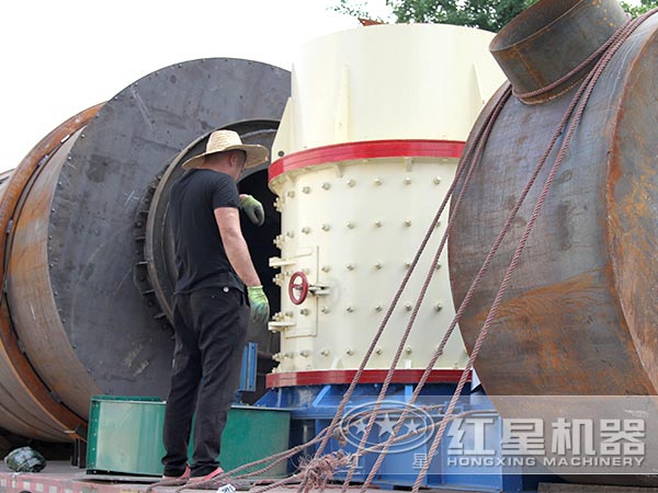 立式破碎機(jī)發(fā)貨 立式破碎機(jī)發(fā)貨