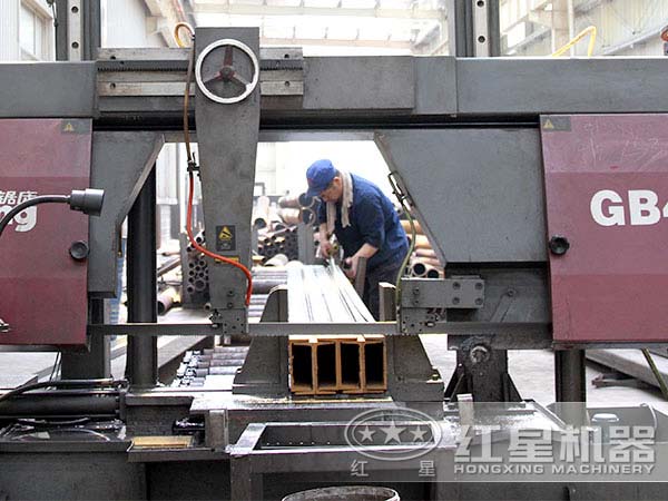 廠區(qū)作業(yè)現場 廠區(qū)作業(yè)現場