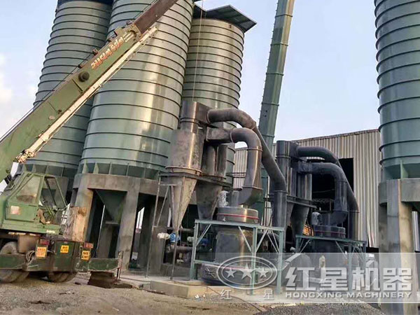 多功能制粉機(jī)作業(yè)現(xiàn)場