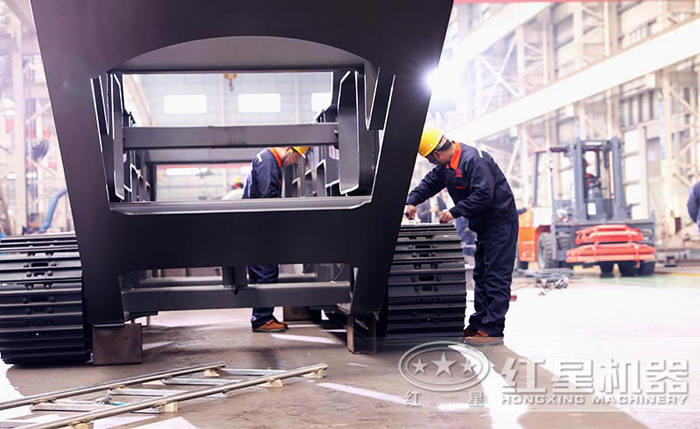 履帶流動(dòng)石子機(jī)履帶細(xì)節(jié)圖 履帶流動(dòng)石子機(jī)履帶細(xì)節(jié)圖