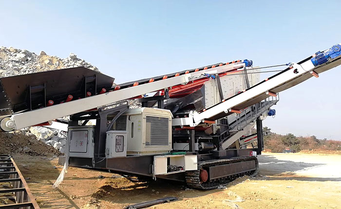 履帶移動碎石機現(xiàn)場作業(yè)圖