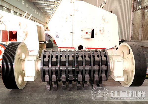 重錘破碎機轉(zhuǎn)子和上面安裝的錘頭